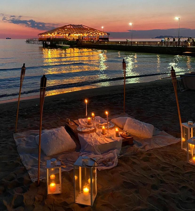 Klajdi Resort & Spa ゴーレム エクステリア 写真 Beachfront dining at the Four Seasons Resort